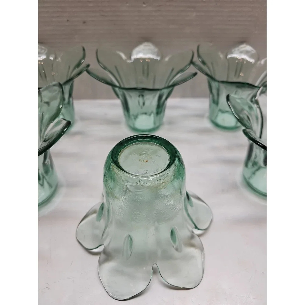 VTG Green Blown Glass Tulip Petal Shaped Vase Votive Heavy (6)